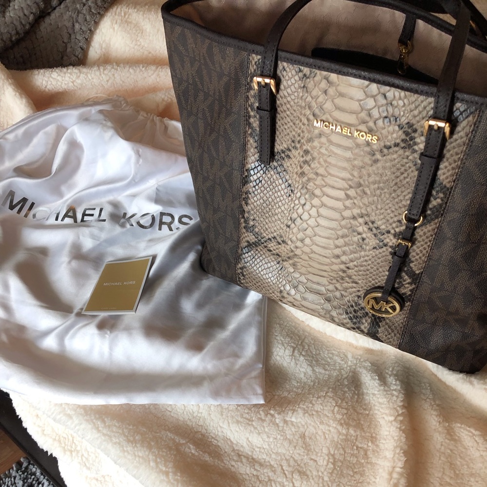 Michael Kors Jet Set Tote